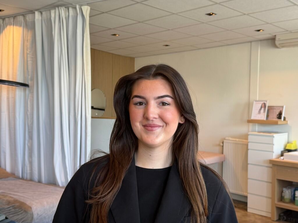 Micky Bouwmeester; Op je 21ste een booming beautybusiness runnen?