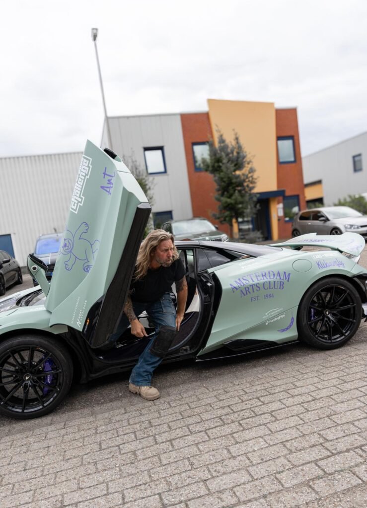 Kevin Volwater; De man achter de tattoos, Rolls-Royces en supercars: het eerlijke verhaal van ondernemer Kevin Volwater